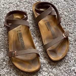 Birkenstock’s- Like New! Chocolate Brown Sandals